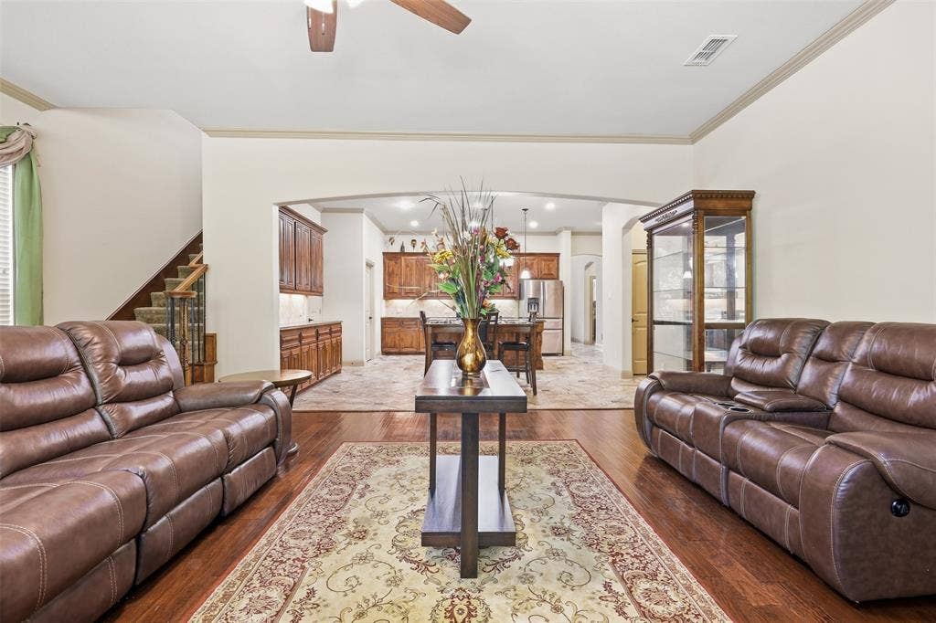 225 Bentley Drive, Midlothian, TX 76065 225 Bentley Drive, Midlothian, TX 76065