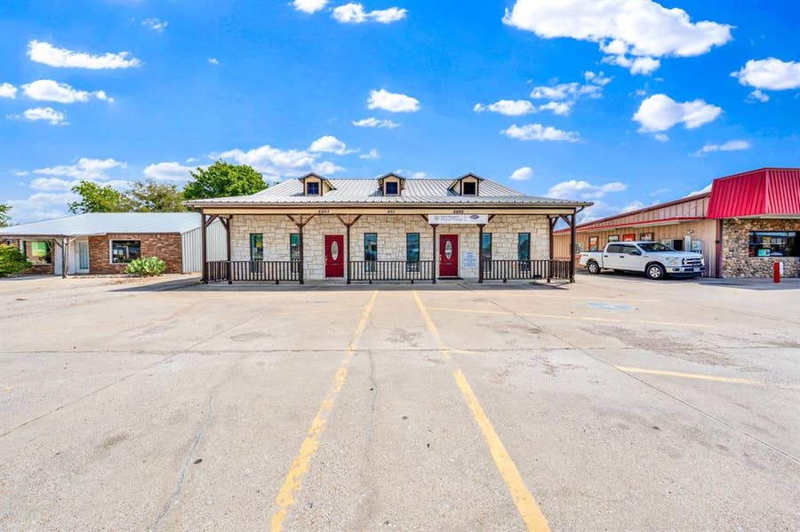 Property photo for 8883 State Highway 34 S, Quinlan, TX