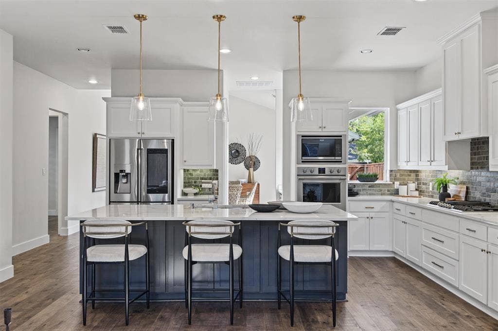 8655 Forest Hills Boulevard, Dallas, TX 75218 8655 Forest Hills Boulevard, Dallas, TX 75218