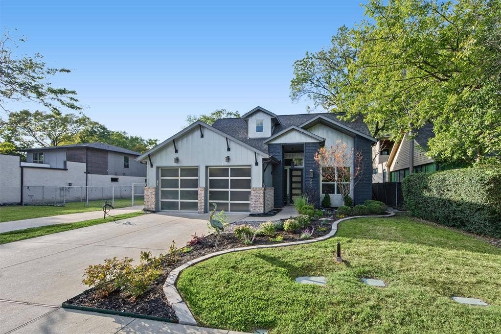 8655 Forest Hills Boulevard, Dallas, TX 75218 8655 Forest Hills Boulevard, Dallas, TX 75218