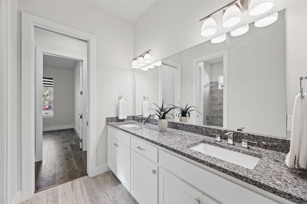 8655 Forest Hills Boulevard, Dallas, TX 75218 8655 Forest Hills Boulevard, Dallas, TX 75218