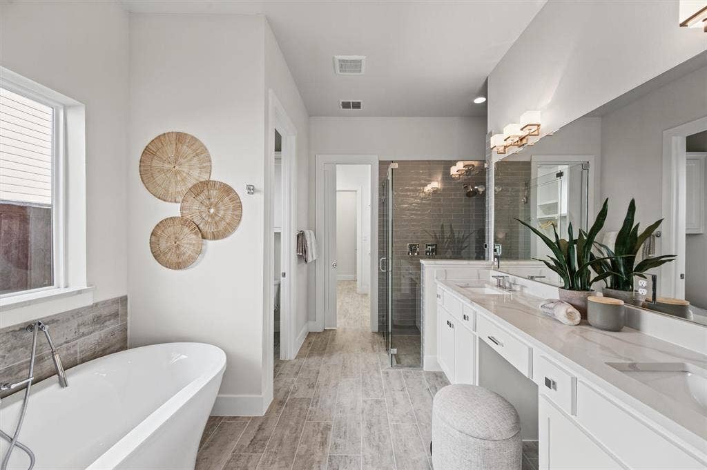 8655 Forest Hills Boulevard, Dallas, TX 75218 8655 Forest Hills Boulevard, Dallas, TX 75218