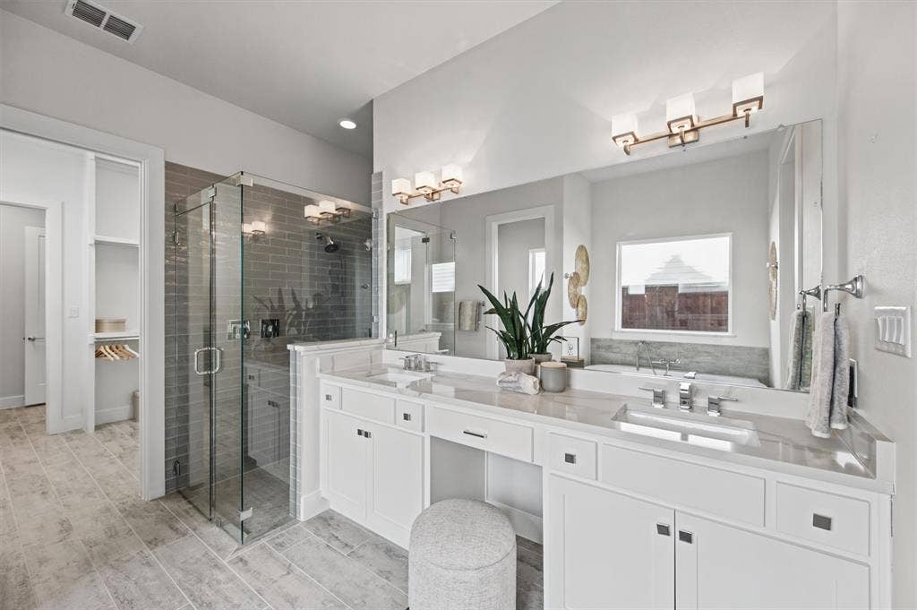 8655 Forest Hills Boulevard, Dallas, TX 75218 8655 Forest Hills Boulevard, Dallas, TX 75218