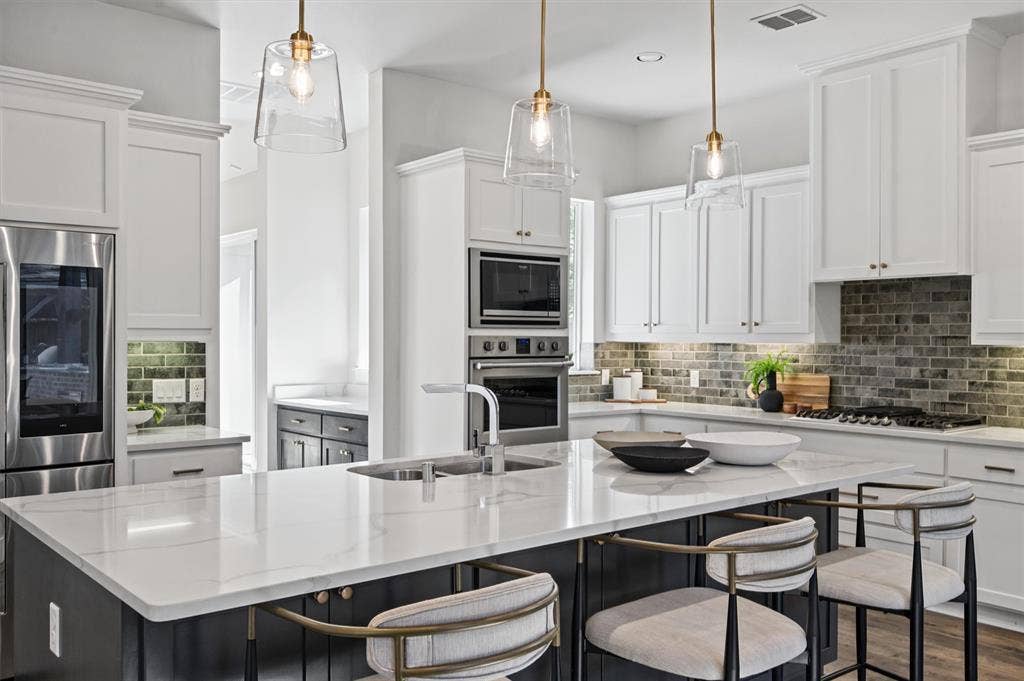 8655 Forest Hills Boulevard, Dallas, TX 75218 8655 Forest Hills Boulevard, Dallas, TX 75218