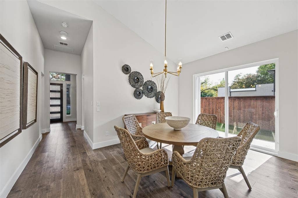 8655 Forest Hills Boulevard, Dallas, TX 75218 8655 Forest Hills Boulevard, Dallas, TX 75218