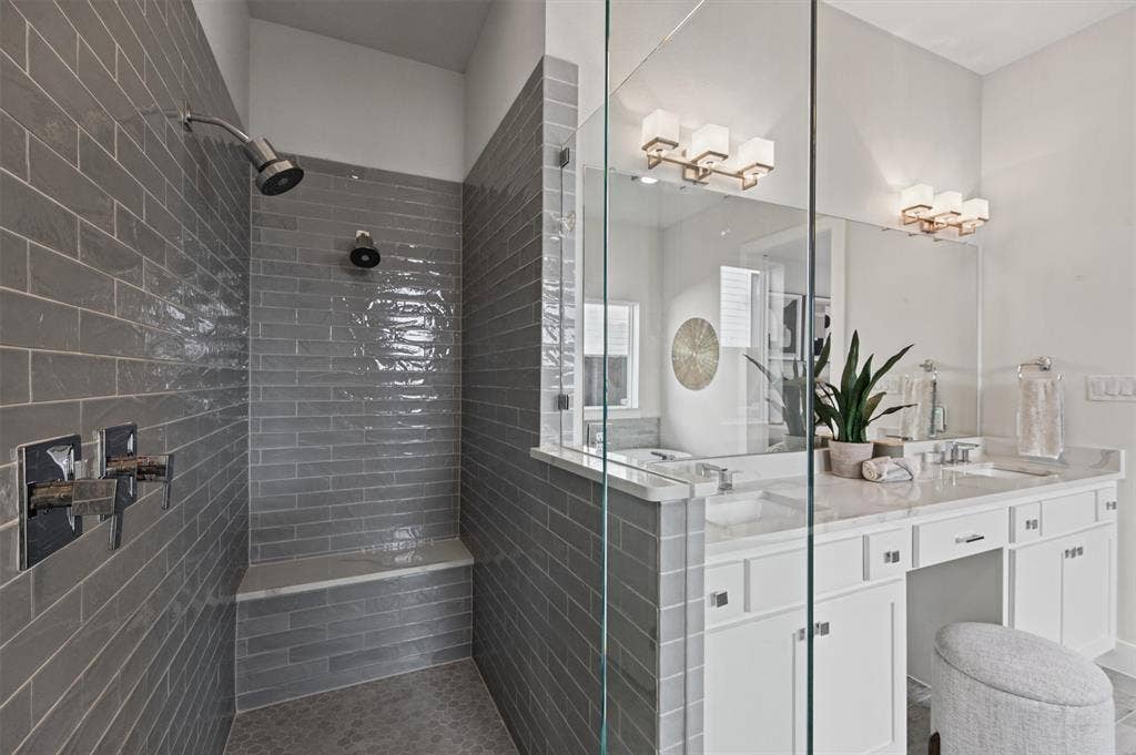 8655 Forest Hills Boulevard, Dallas, TX 75218 8655 Forest Hills Boulevard, Dallas, TX 75218
