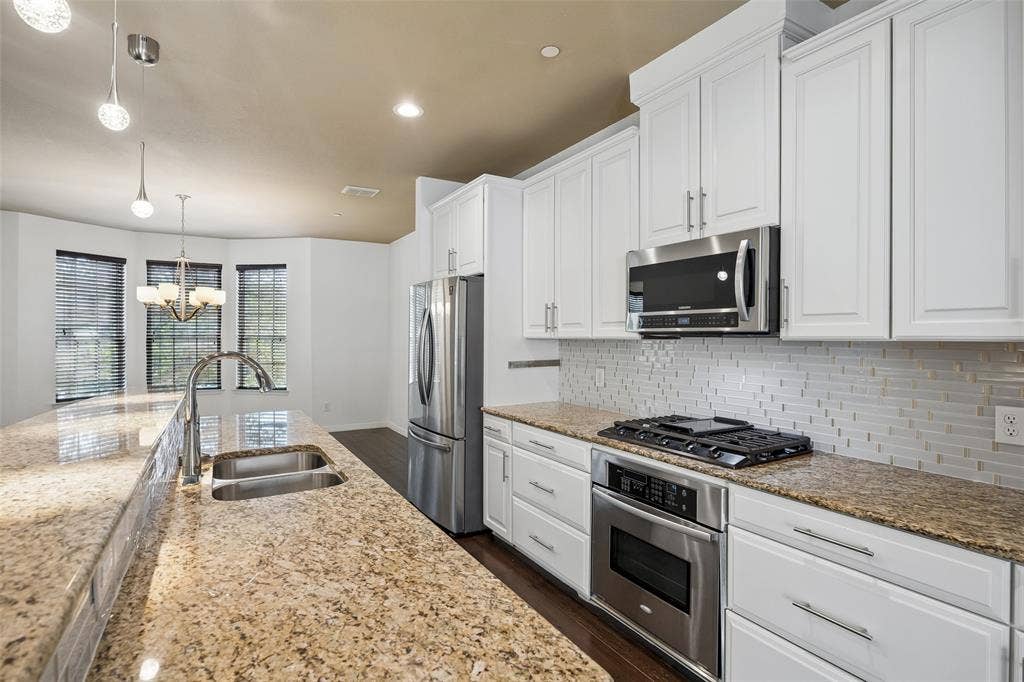 3895 Asbury Lane, Addison, TX 75001