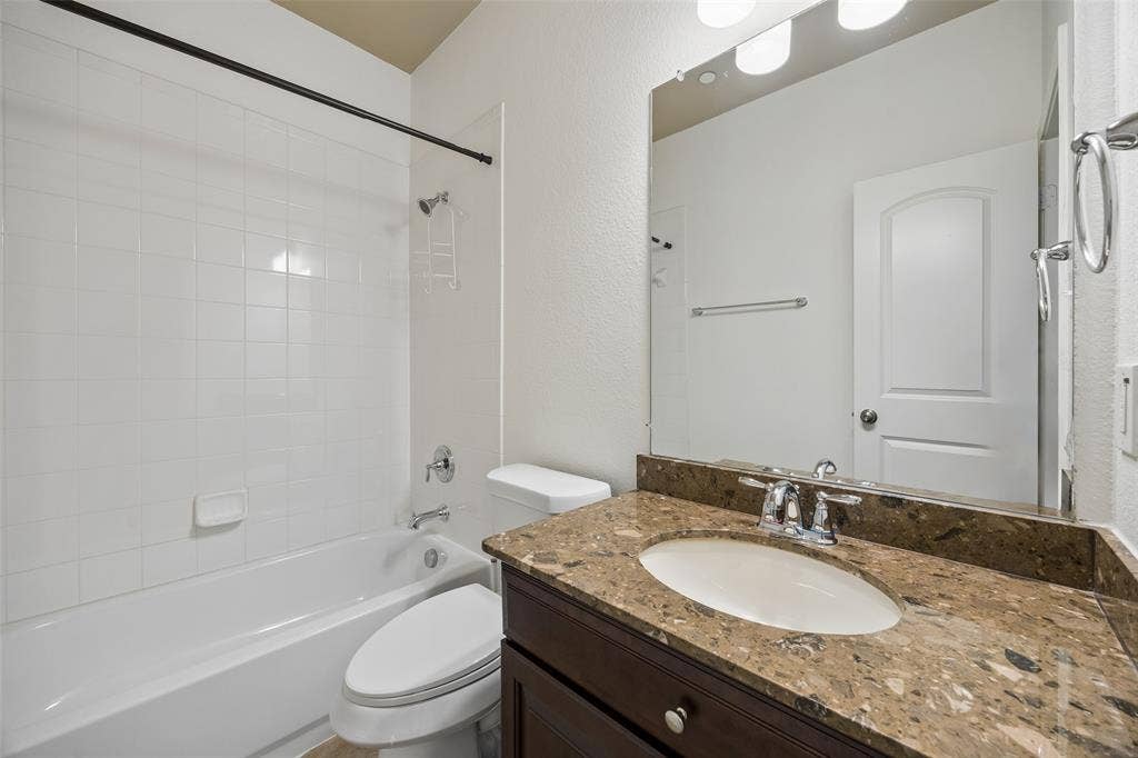3895 Asbury Lane, Addison, TX 75001