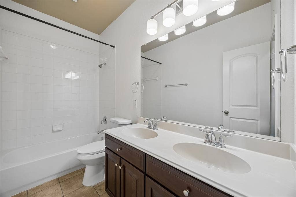 3895 Asbury Lane, Addison, TX 75001