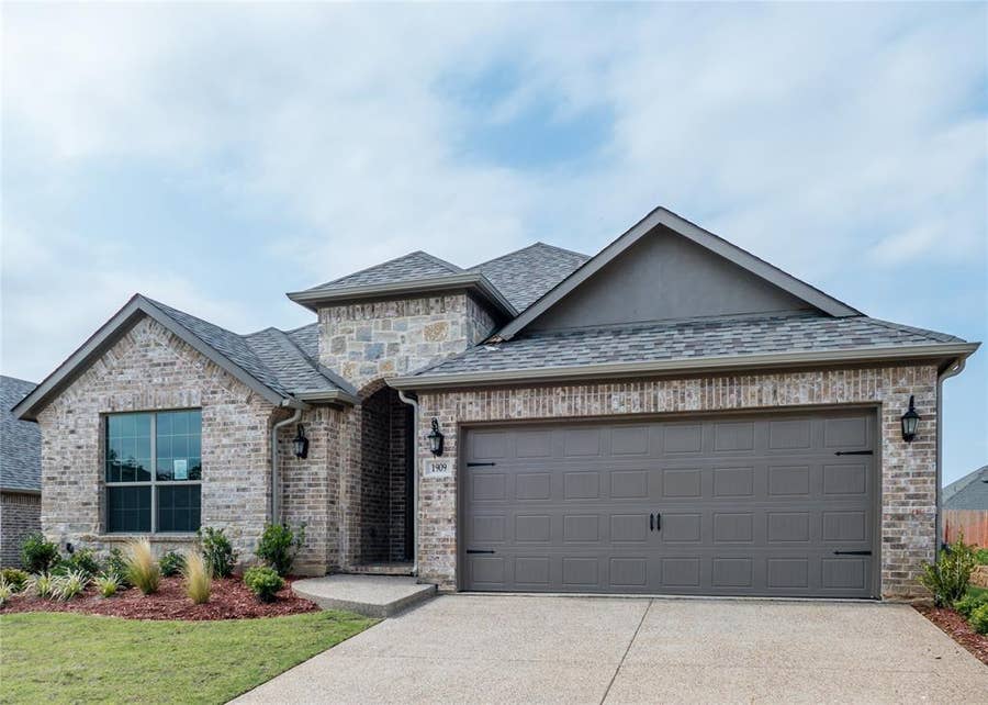Property photo for 1909 Pavilion Lane, Denton, TX