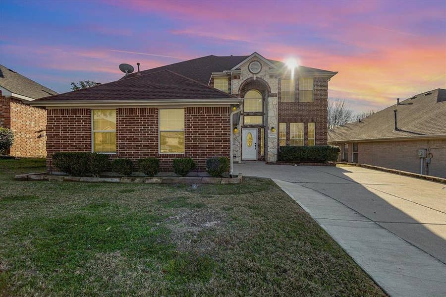 Property photo for 7920 Glenway Drive, Dallas, TX