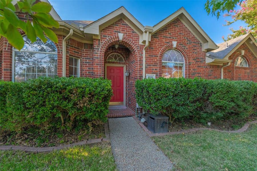 Property photo for 4821 Frost Hollow Drive, Plano, TX