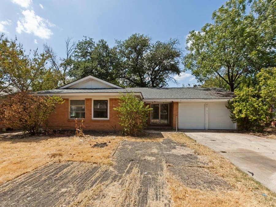 Property photo for 8917 Freeport Drive, Dallas, TX