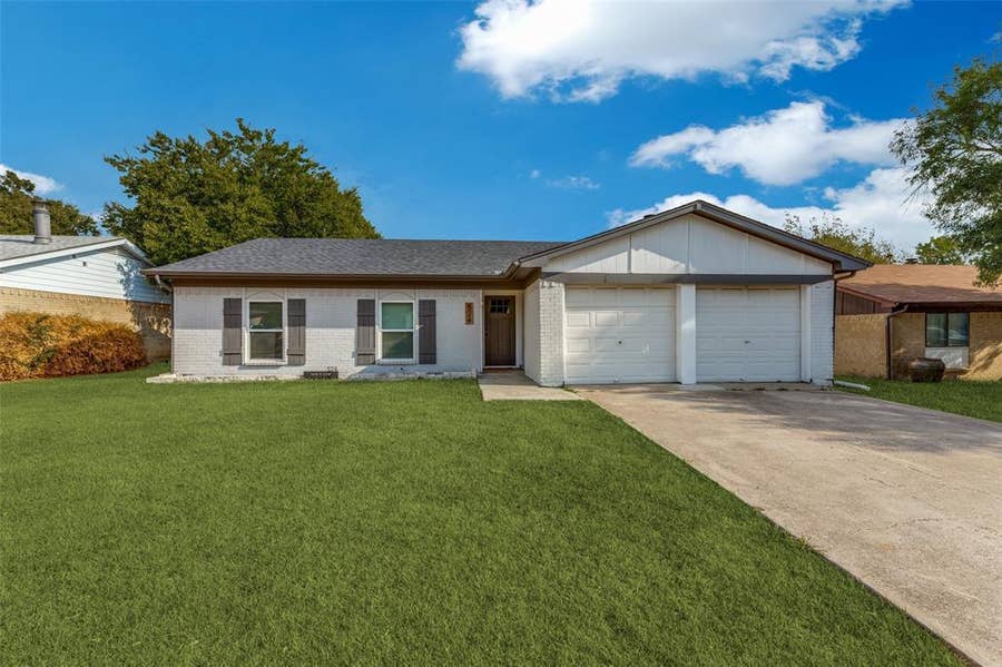 Property photo for 524 Cole Avenue, Saginaw, TX