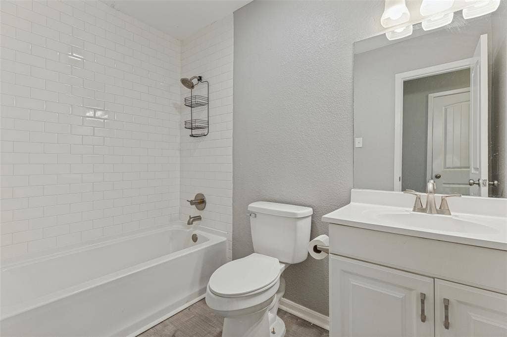 524 Cole Avenue, Saginaw, TX 76179 524 Cole Avenue, Saginaw, TX 76179