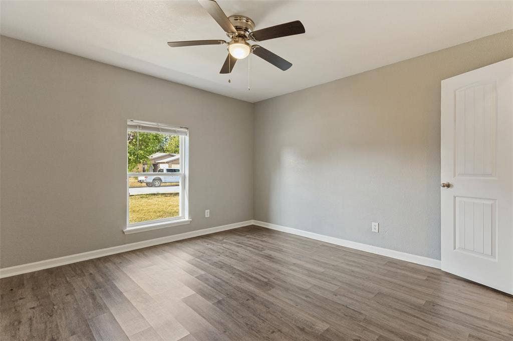 524 Cole Avenue, Saginaw, TX 76179 524 Cole Avenue, Saginaw, TX 76179