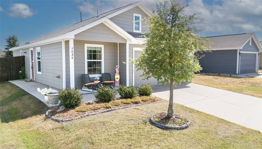 Property photo for 7424 Gray Wolf Lane, McKinney, TX