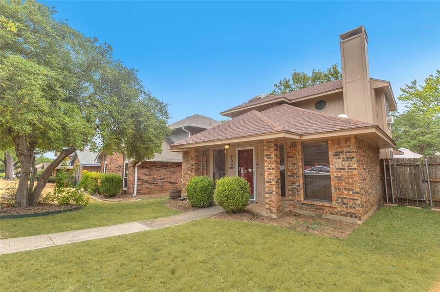 Property photo for 734 Red Oak Drive, Lewisville, TX