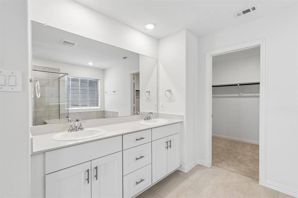2716 Teton Street, Corinth, TX 76210 Photo is not of the actual home, but is an inspirational photo of builder’s model home and may depict options, furnishings, and/or decorator features that are not included.