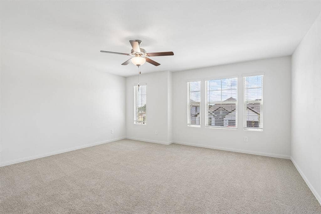 2716 Teton Street, Corinth, TX 76210 Photo is not of the actual home, but is an inspirational photo of builder’s model home and may depict options, furnishings, and/or decorator features that are not included.