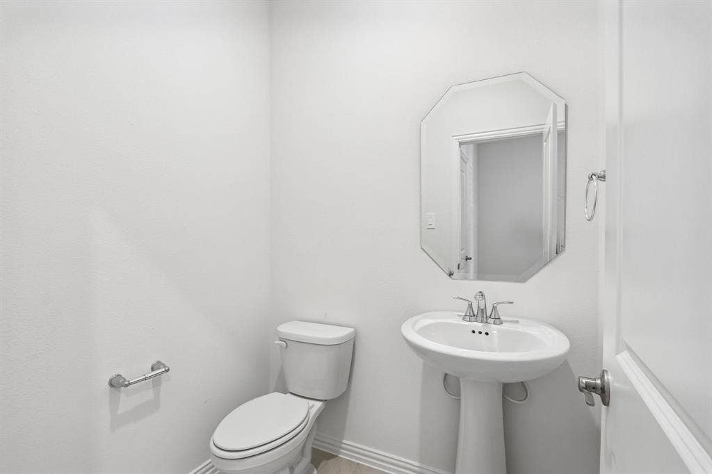 2716 Teton Street, Corinth, TX 76210 Photo is not of the actual home, but is an inspirational photo of builder’s model home and may depict options, furnishings, and/or decorator features that are not included.