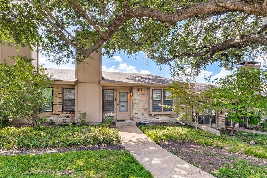 Property photo for 10635 Stone Canyon Road, #19, Dallas, TX