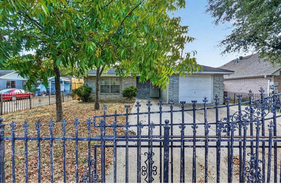 Property photo for 2918 Michigan Avenue, Dallas, TX