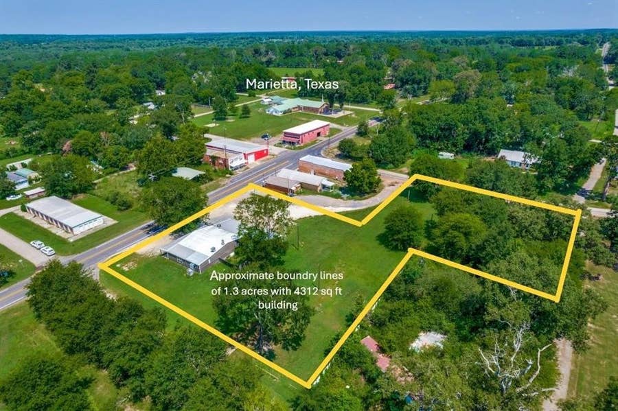 Property photo for 114 Central Avenue, Marietta, TX