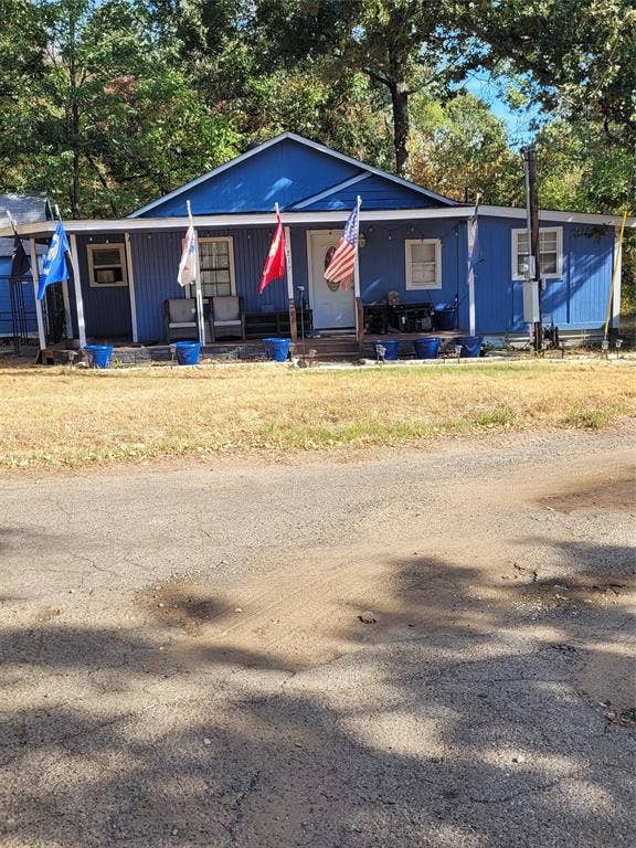 Property photo for 212 Private Road 7721, Emory, TX