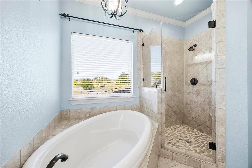 1739 Bison Meadow Lane, Heath, TX 75032 Jr Primary BathRm