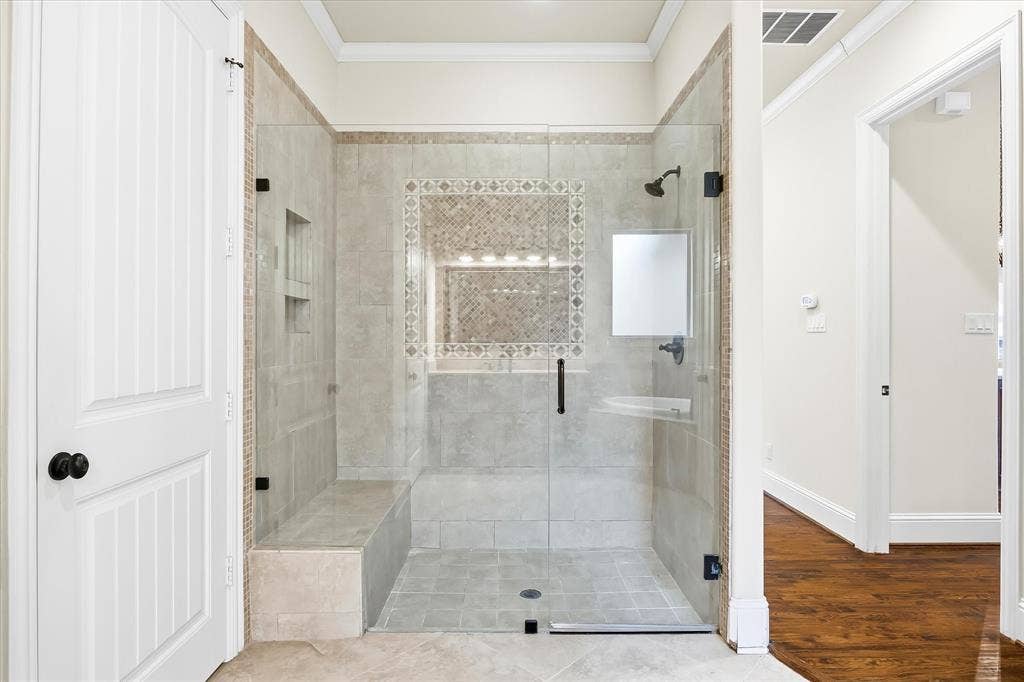 1739 Bison Meadow Lane, Heath, TX 75032 Guest Residence Ensuite Bath