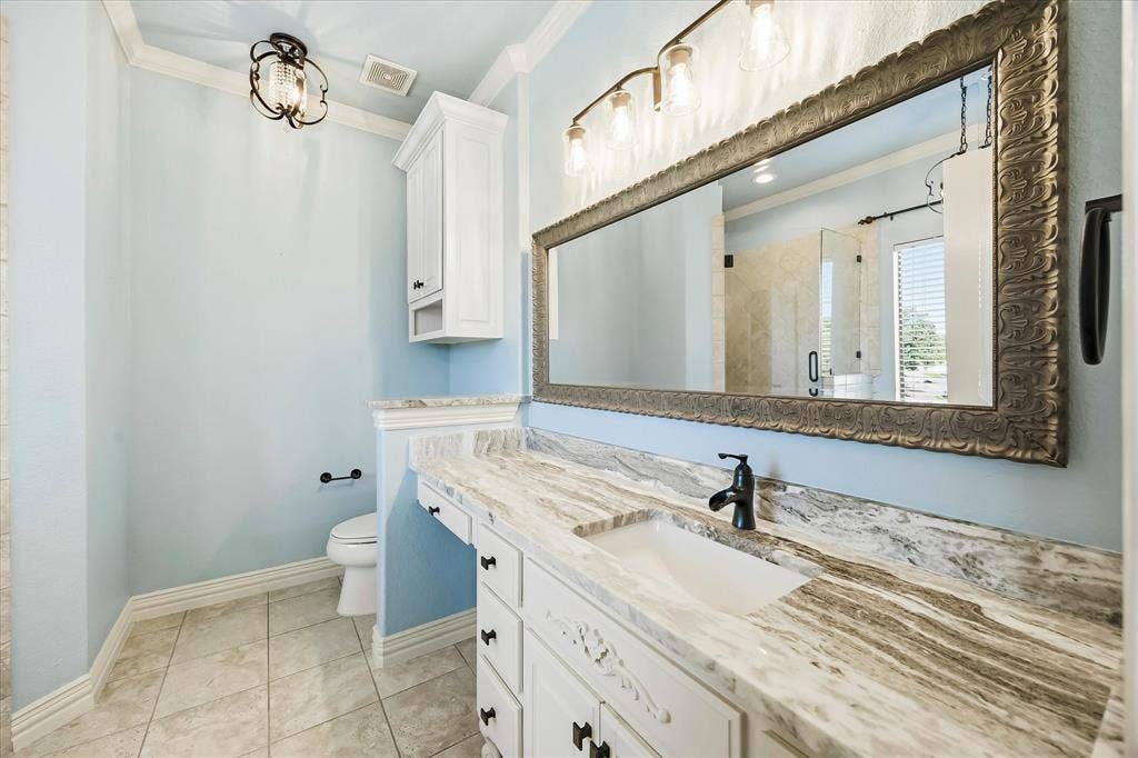 1739 Bison Meadow Lane, Heath, TX 75032 Jr Primary BathRm
