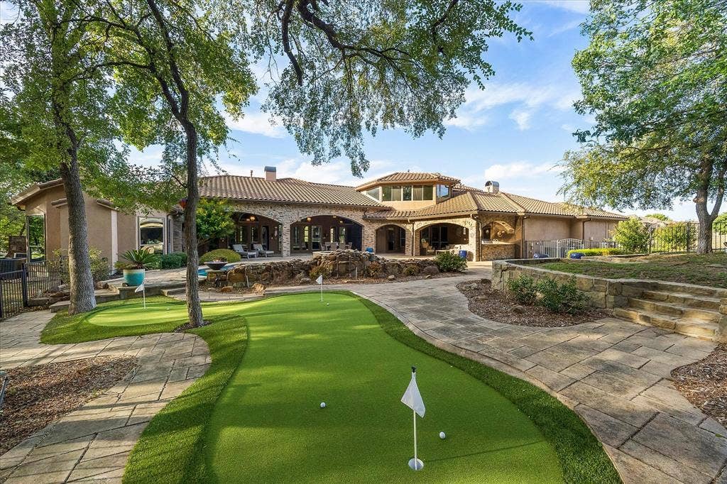 1739 Bison Meadow Lane, Heath, TX 75032 Outdoor Paradise.
