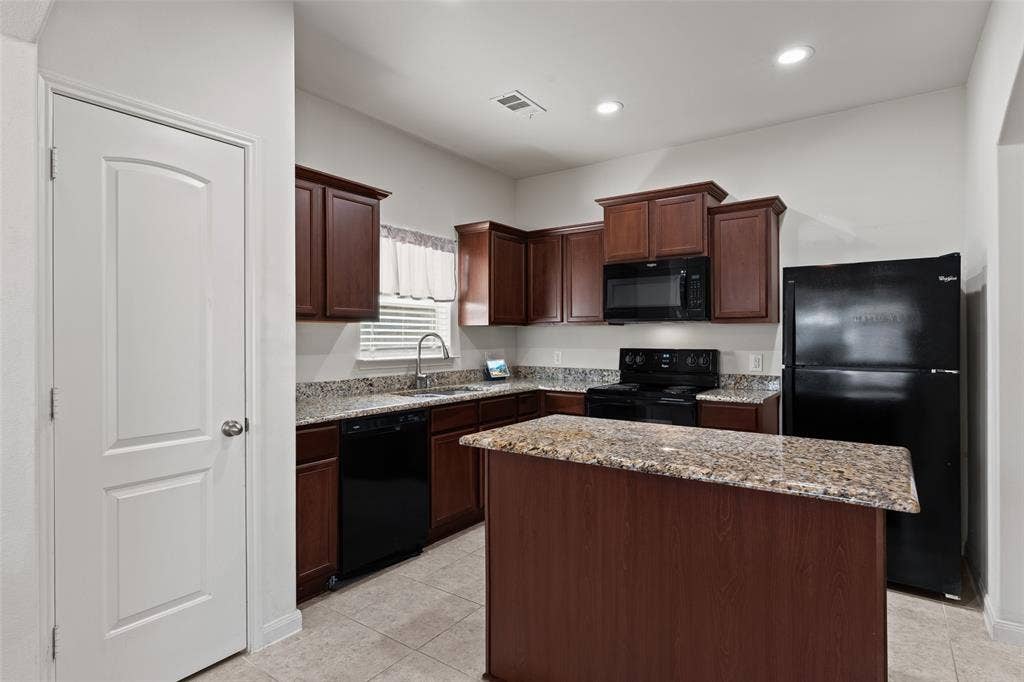 4128 Tower Bridge Lane, Crowley, TX 76036 4128 Tower Bridge Lane, Crowley, TX 76036