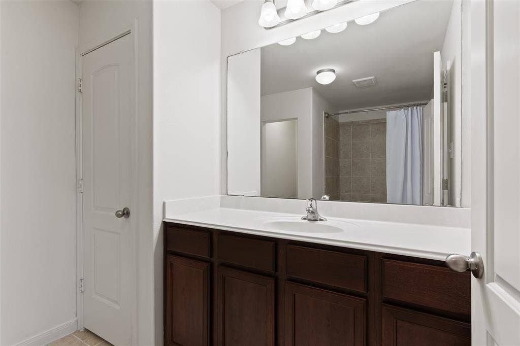 4128 Tower Bridge Lane, Crowley, TX 76036 4128 Tower Bridge Lane, Crowley, TX 76036