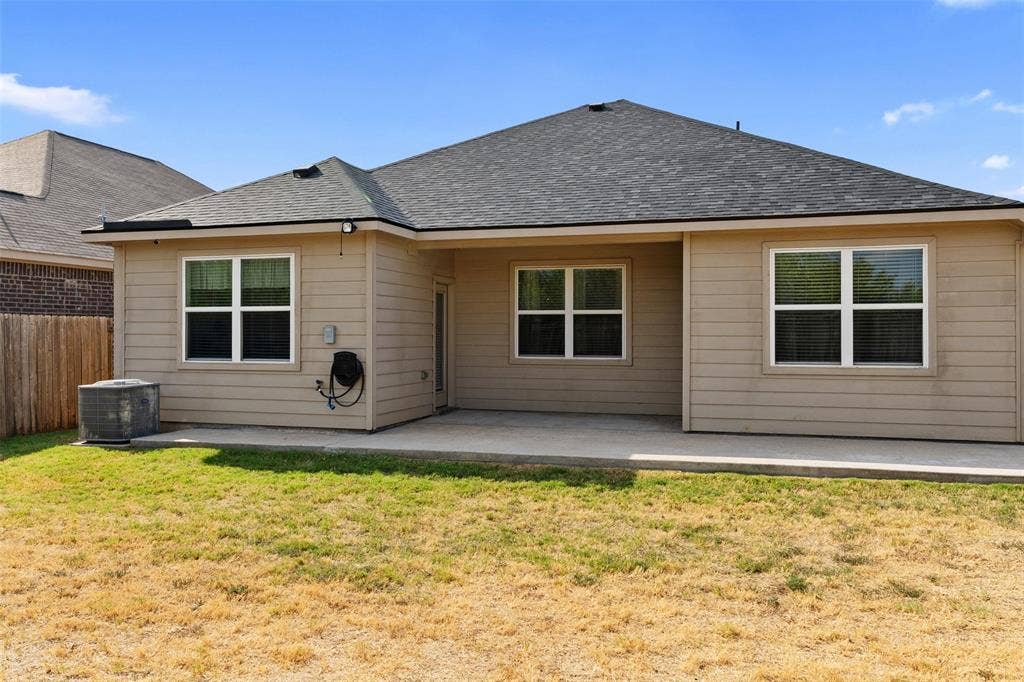 4128 Tower Bridge Lane, Crowley, TX 76036 4128 Tower Bridge Lane, Crowley, TX 76036