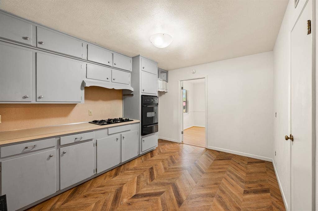 1134 Usher Street, Benbrook, TX 76126 Abundance of Cabinetry!