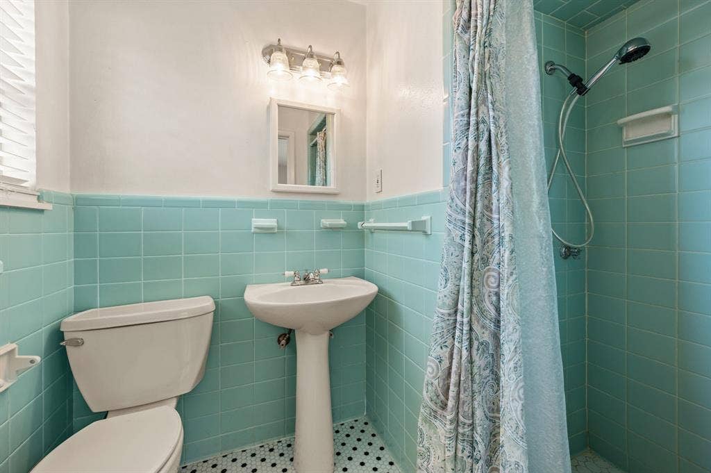 1134 Usher Street, Benbrook, TX 76126 Primary Bathroom