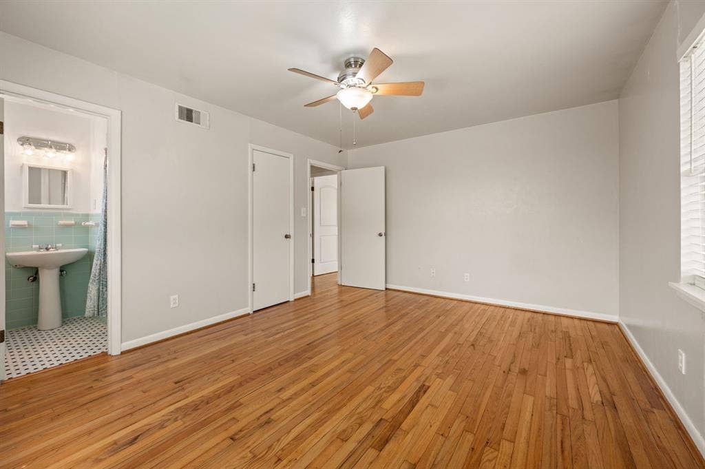 1134 Usher Street, Benbrook, TX 76126 Primary Bedroom w Ensuite Bath