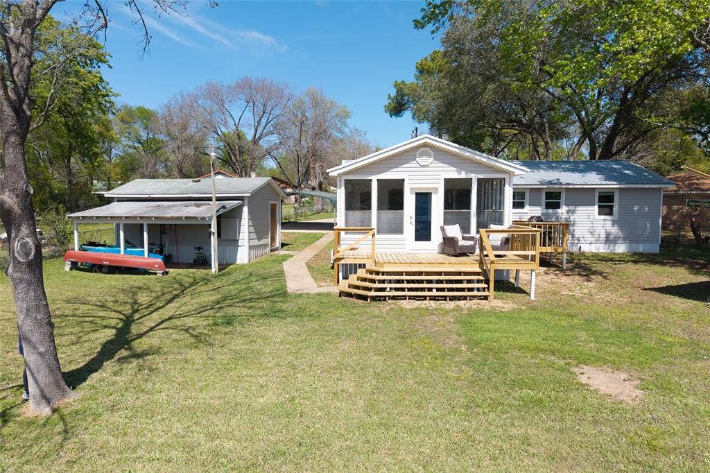 117 Joy Lane, Gun Barrel City, TX 75156