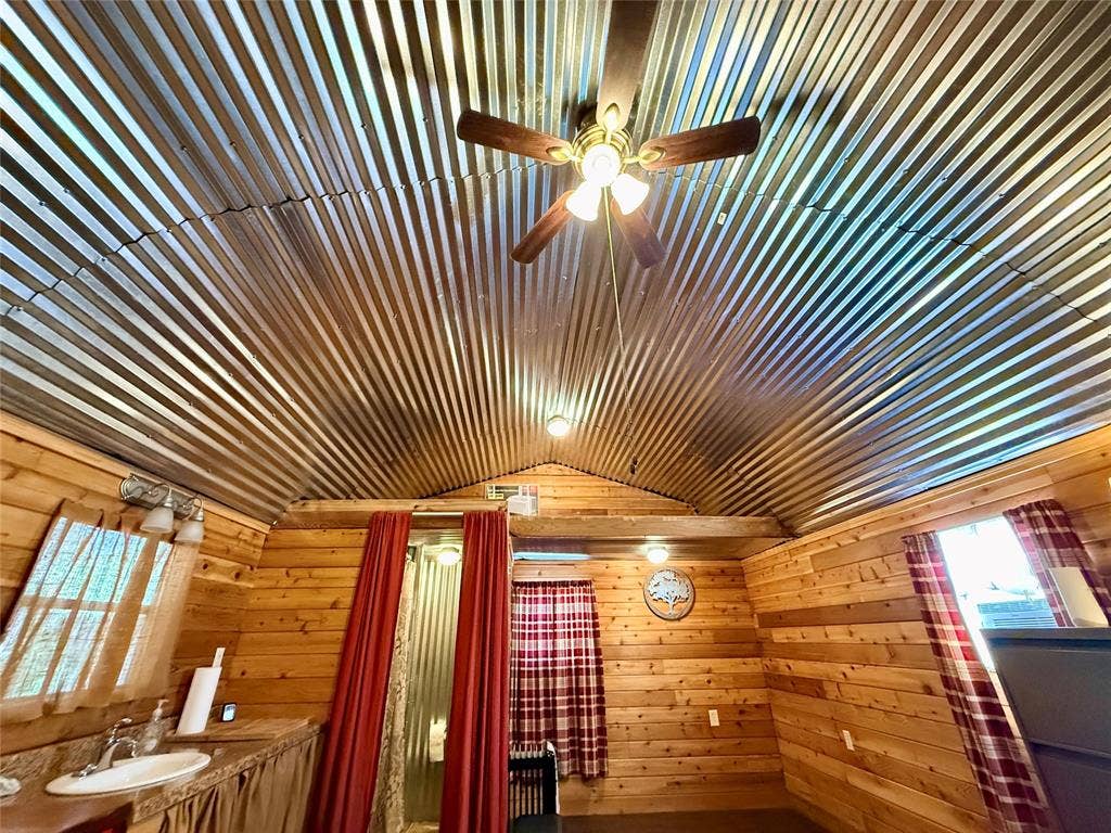 9669 Lakeland Loop, Quinlan, TX 75474