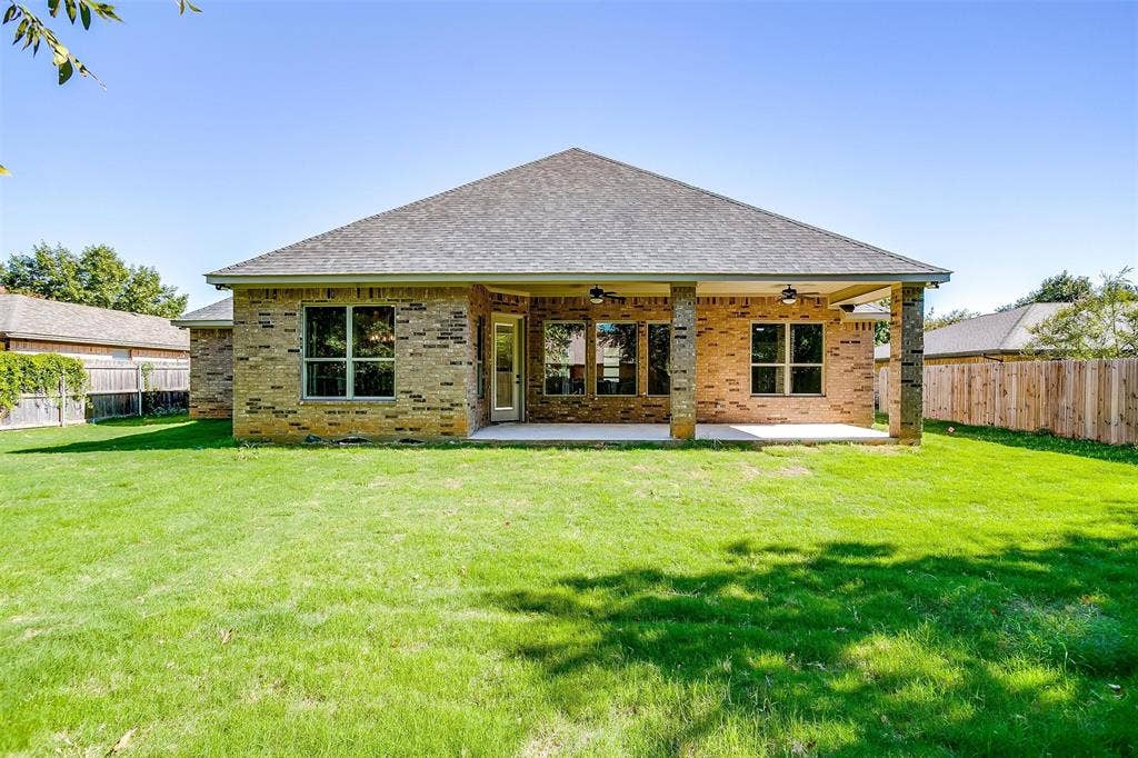 908 Meadowlark Lane, Granbury, TX 76048 908 Meadowlark Lane, Granbury, TX 76048