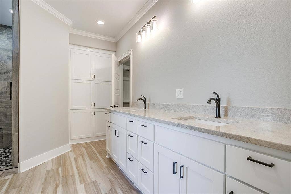 908 Meadowlark Lane, Granbury, TX 76048 908 Meadowlark Lane, Granbury, TX 76048
