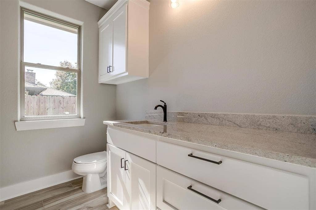 908 Meadowlark Lane, Granbury, TX 76048 908 Meadowlark Lane, Granbury, TX 76048