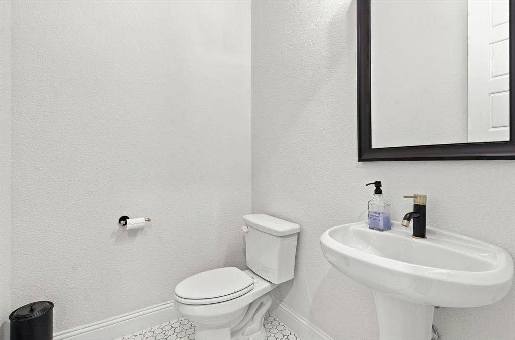 7117 Eagles Ridge Court, Argyle, TX 76226