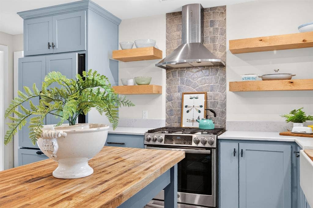 6705 Hanover Road, Fort Worth, TX 76116 6705 Hanover Road, Fort Worth, TX 76116