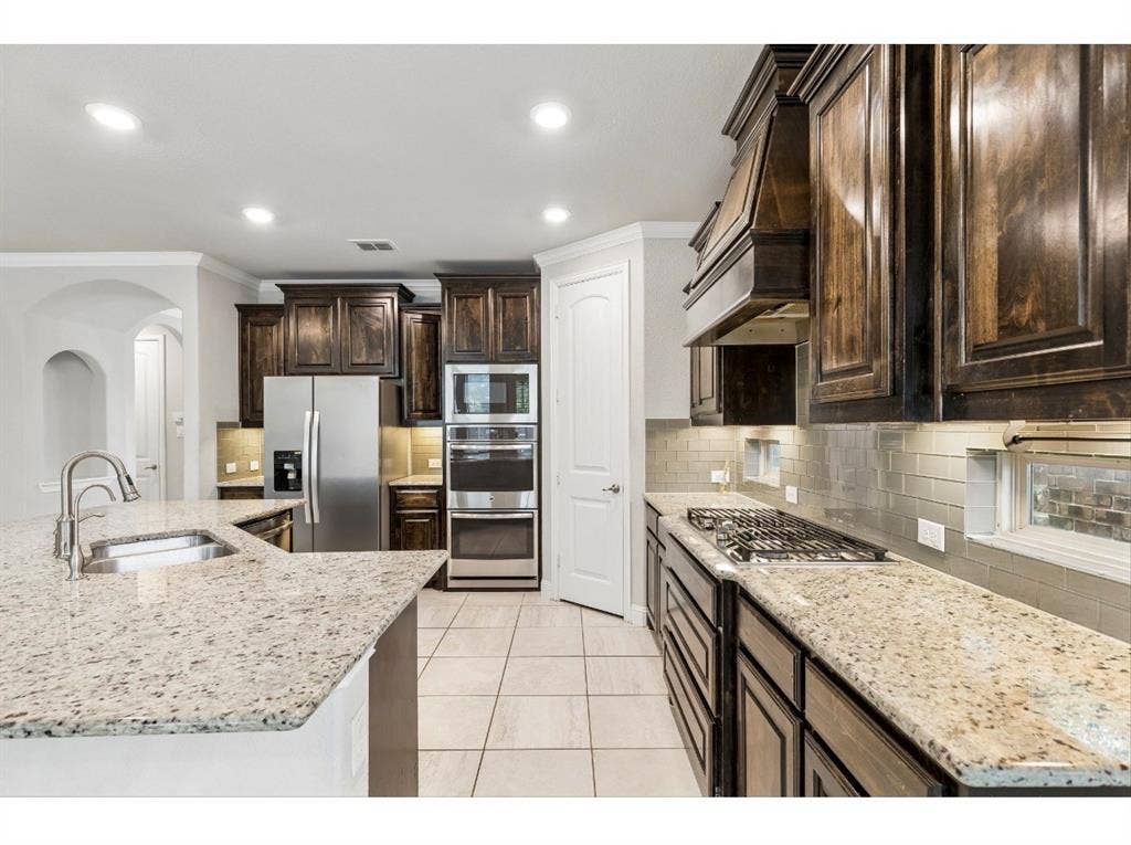 708 Feathering Way, Plano, TX 75074 708 Feathering Way, Plano, TX 75074