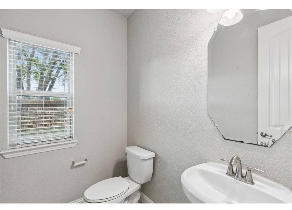 708 Feathering Way, Plano, TX 75074 708 Feathering Way, Plano, TX 75074