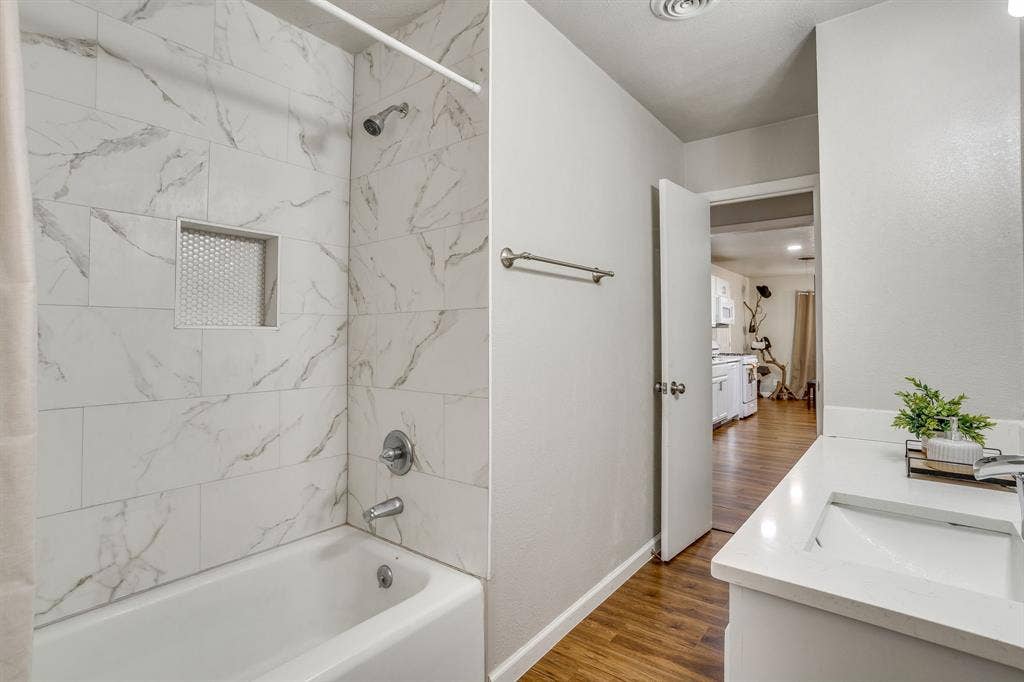 6200 Forest Hill Drive, Forest Hill, TX 76119