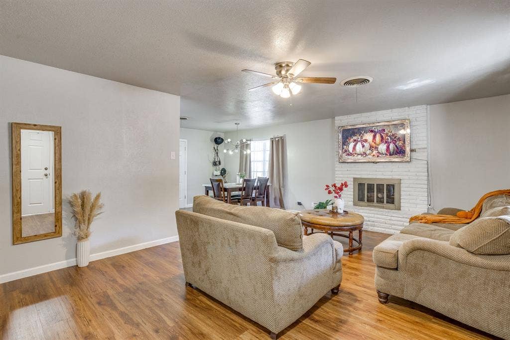 6200 Forest Hill Drive, Forest Hill, TX 76119